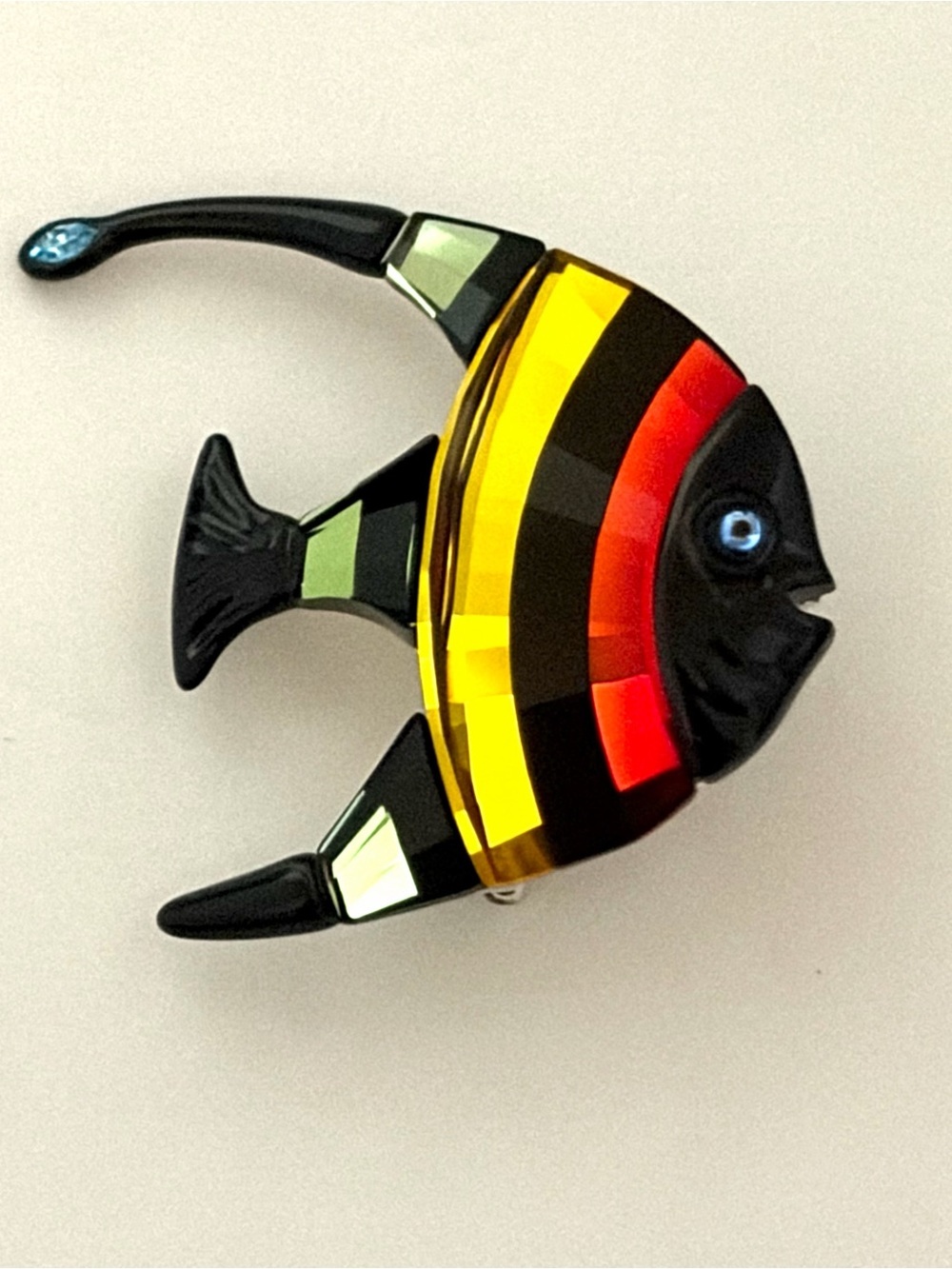 SWAROVSKI Black Exotic Calabar Rainbow Angelfish Fish Brooch Pin Retired